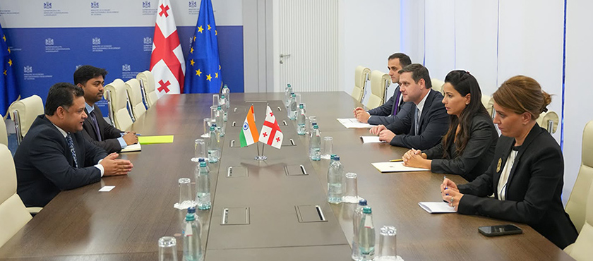 ეკონომიკისა და მდგრადი განვითარების მინისტრმა მარიამ ქვრივიშვილმა საქართველოში ინდოეთის რესპუბლიკის საგანგებო და სრულუფლებიან ელჩთან, ამით ქუმარ მიშრასთან გაცნობითი შეხვედრა გამართა - 6.10.2026